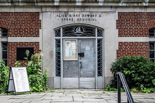 The entrance of the Alice H